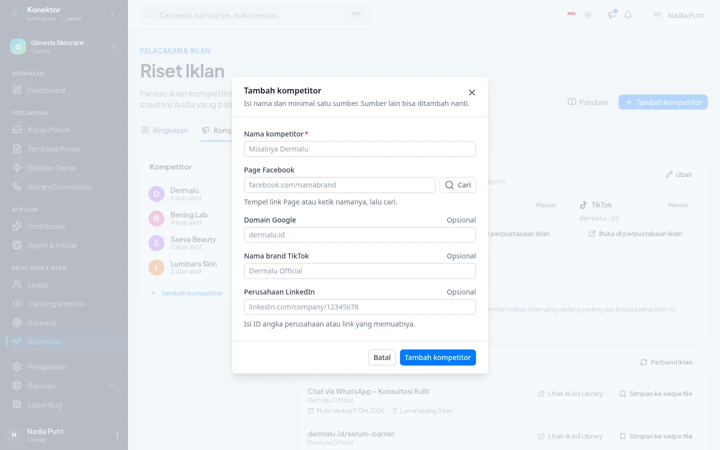 Modal Tambah kompetitor dengan isian nama, Page Facebook, domain Google, brand TikTok, dan perusahaan LinkedIn
